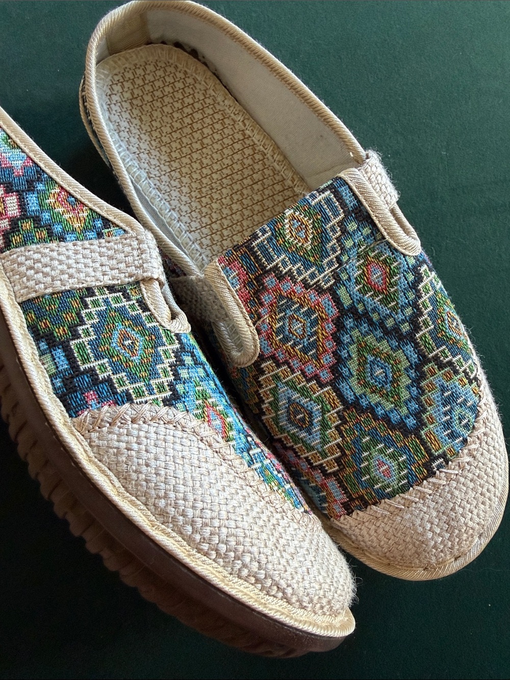 Source Unknown Multicolor Embroidered Slip-On Mules with Tan Trim